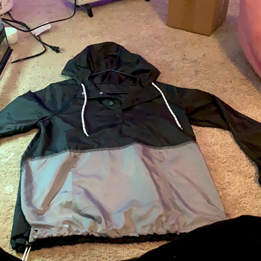Windbreaker silver and black medium